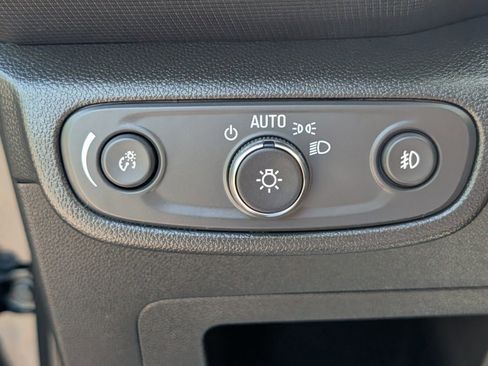 Used 2023 Chevrolet TrailBlazer LT FWD image 12