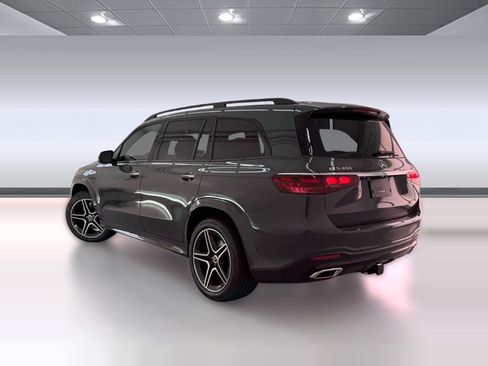Used 2026 Mercedes-Benz GLS 450 4MATIC image 3