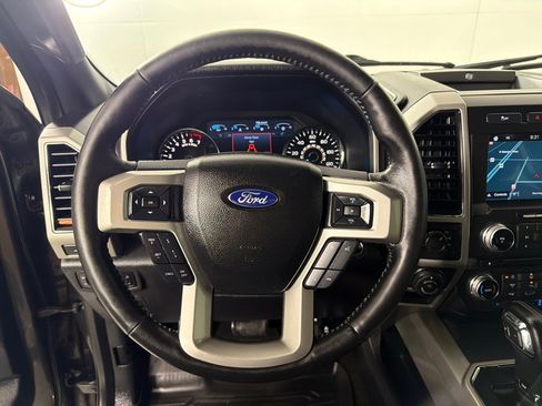 Used 2018 Ford F150 Lariat w/ Equipment Group 502A Luxury AWD/4WD image 13