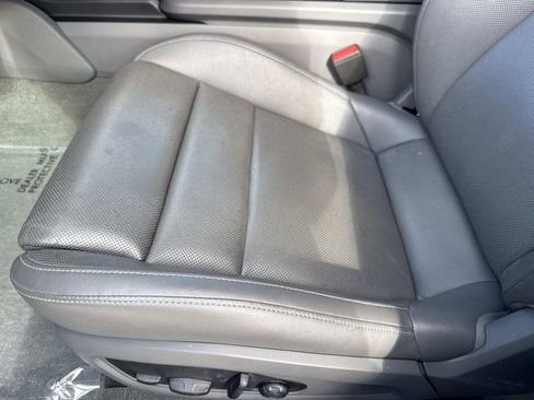 Used 2023 Porsche Taycan 4S image 26