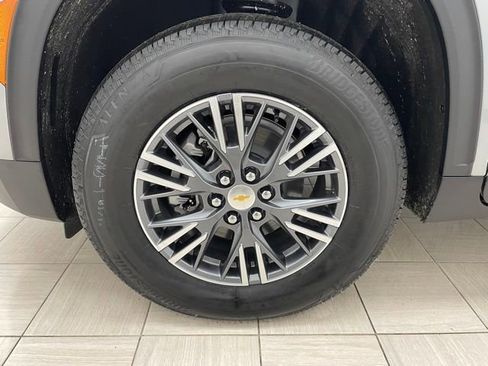 New 2026 Chevrolet Traverse LT w/ Driver Confidence Package image 7