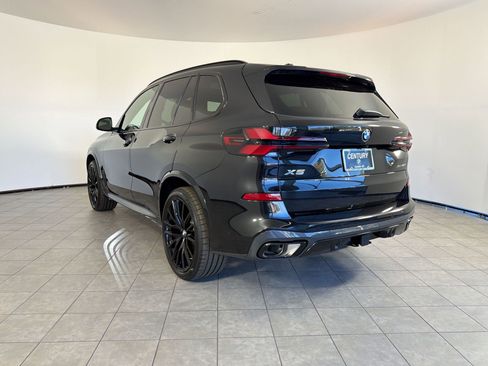 New 2026 BMW X5 xDrive40i w/ M Sport Package image 3