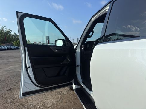Used 2025 INFINITI QX80 Autograph AWD/4WD image 18