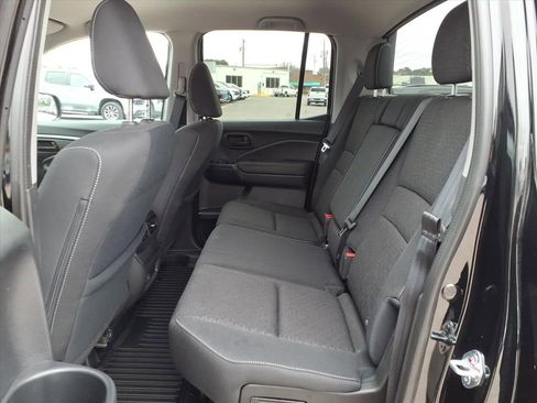 Used 2025 Honda Ridgeline Sport image 14