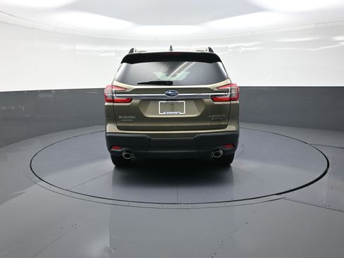 New 2025 Subaru Ascent Limited image 4