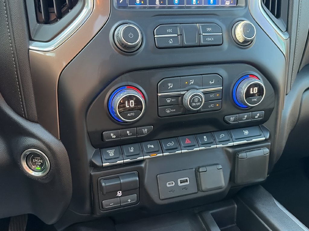 Used 2023 Chevrolet Silverado 3500 High Country AWD/4WD image 25