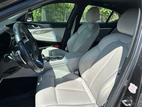 Used 2023 Genesis G70 2.0T AWD/4WD image 3