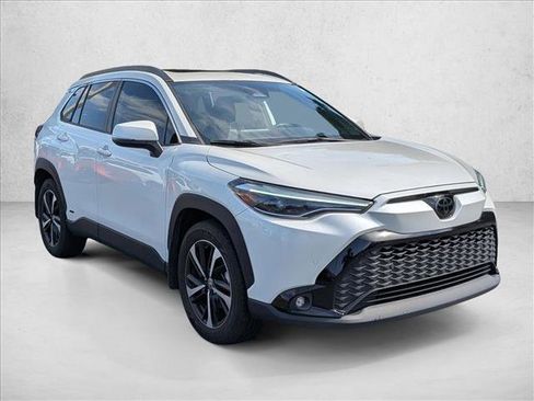 Used 2023 Toyota Corolla Cross AWD Hybrid w/ Convenience Package image 4