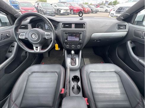 Used 2014 Volkswagen Jetta GLI Autobahn FWD image 4