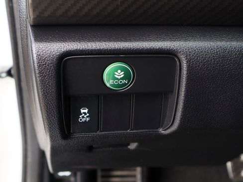 Used 2017 Honda Accord Sport image 11