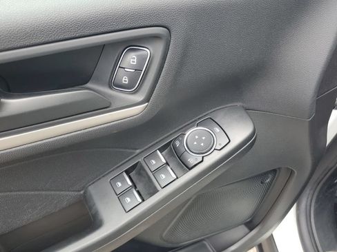 Used 2022 Ford Escape SE w/ Cold Weather Package AWD/4WD image 8
