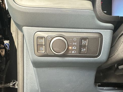 New 2025 Ford Maverick XL image 14