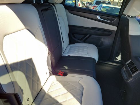 New 2026 Volkswagen Atlas Cross Sport SEL Premium R-Line image 10