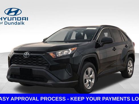 Used 2021 Toyota RAV4 LE FWD image 1