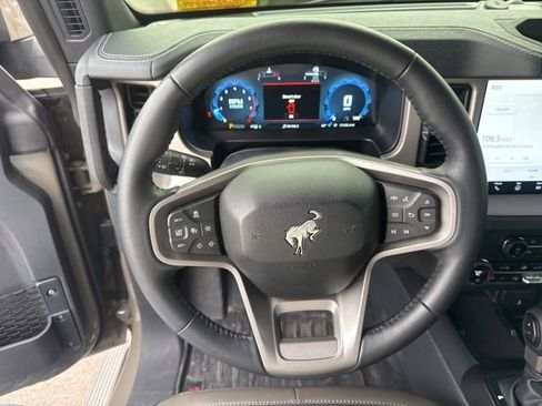 Used 2025 Ford Bronco Outer Banks AWD/4WD image 15