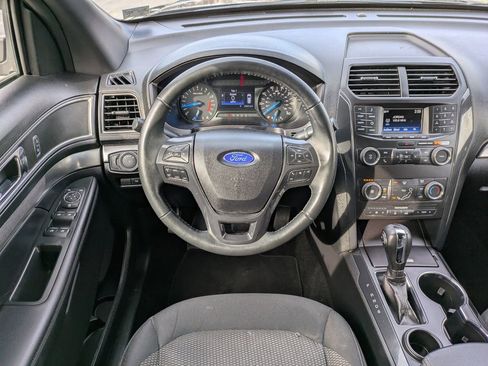 Used 2019 Ford Explorer XLT w/ Class III Trailer Tow Package image 16