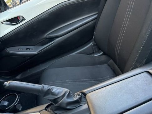 Used 2021 MAZDA MX-5 Miata Club image 5