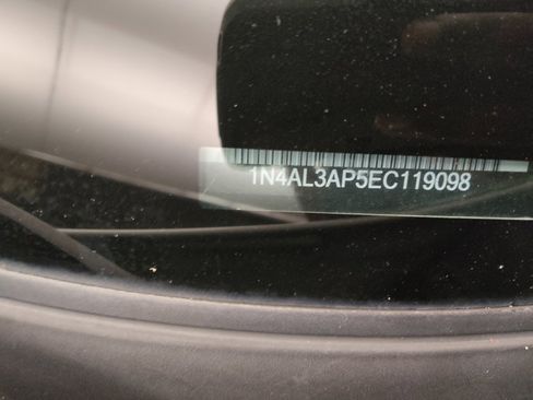 Used 2014 Nissan Altima 2.5 SV w/ Convenience Package FWD image 33