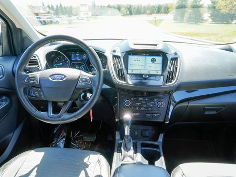 Used 2018 Ford Escape SE w/ SE Sport Appearance Package FWD image 12