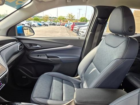 Used 2022 Chevrolet Bolt EUV Premier w/ Launch Edition FWD image 25