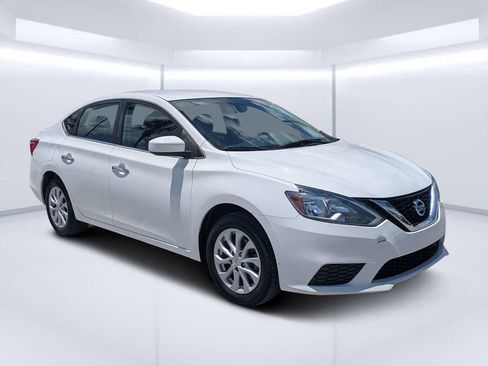 Used 2019 Nissan Sentra SV FWD image 1