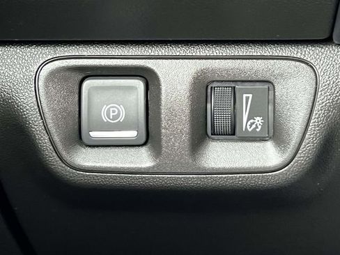 Certified 2023 GMC Acadia AT4 image 21