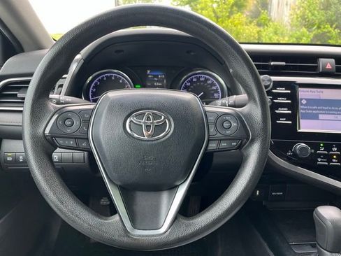 Used 2019 Toyota Camry LE w/ Convenience Package FWD image 19