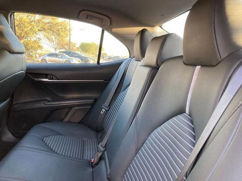 Used 2024 Toyota Camry SE image 10