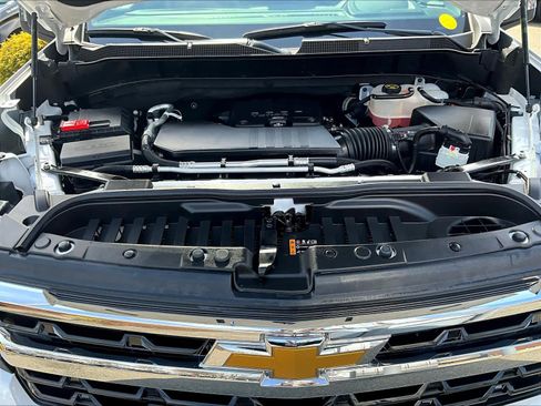 Used 2023 Chevrolet Silverado 1500 LT image 28
