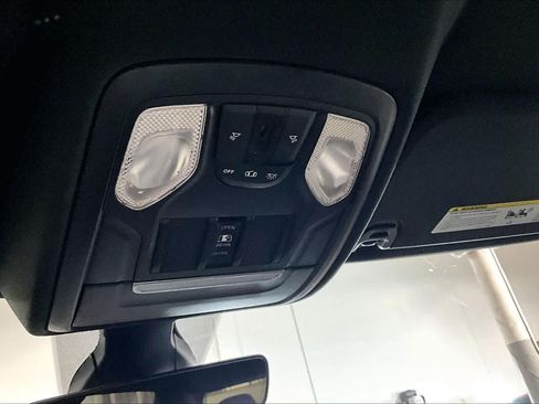 Used 2019 RAM 1500 Big Horn AWD/4WD image 36
