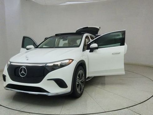 Used 2023 Mercedes-Benz EQS 450+ SUV image 70