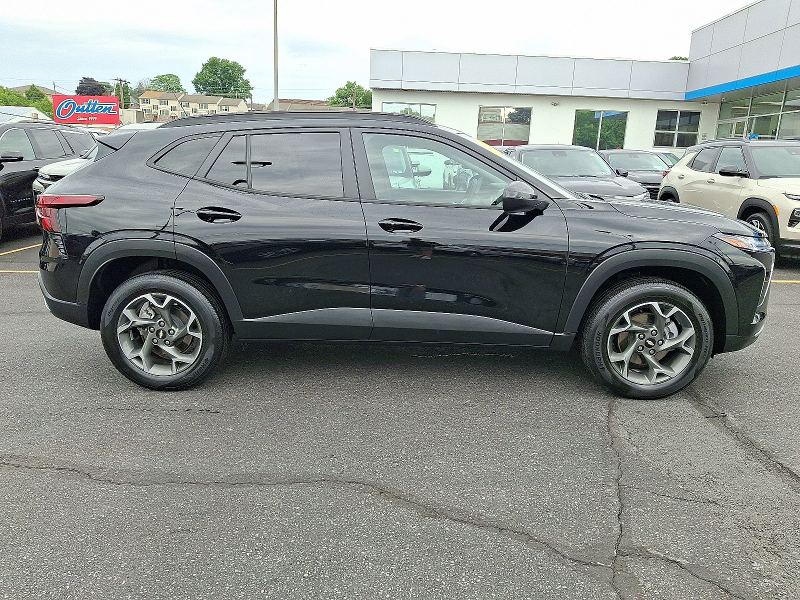 Used 2024 Chevrolet Trax LT w/ Driver Confidence Package FWD image 5