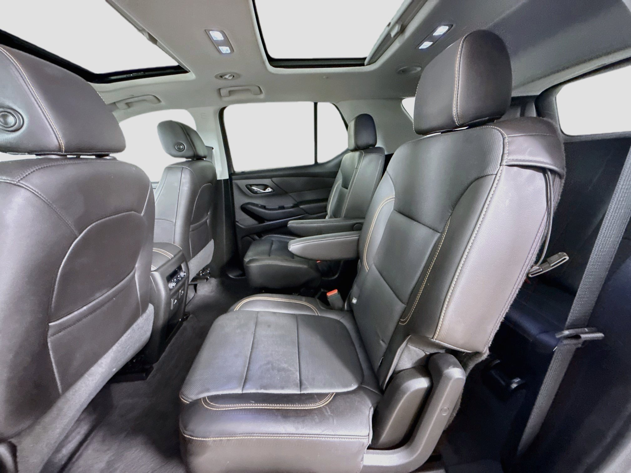 Used 2020 Chevrolet Traverse Premier w/ Redline Edition FWD image 27