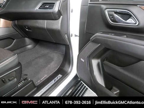 Used 2023 Chevrolet Suburban High Country image 25