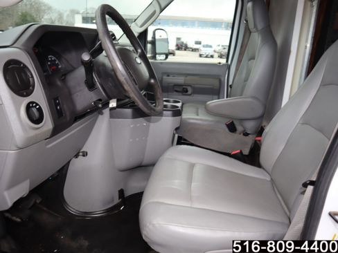 Used 2015 Ford E-450 and Econoline 450 Super Duty w/ Power Windows & Locks Group image 13