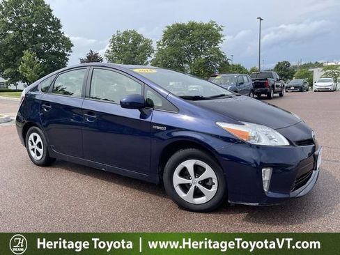 Used 2014 Toyota Prius Four FWD image 1
