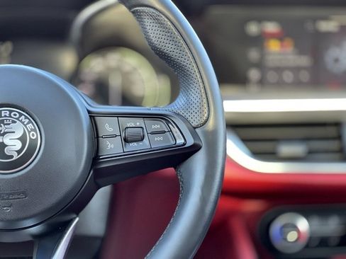 Used 2020 Alfa Romeo Stelvio Ti w/ Nero Edizione image 36