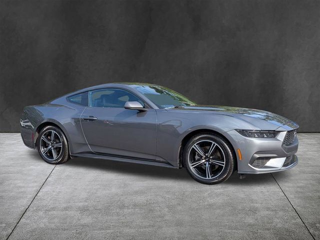 Used 2025 Ford Mustang Coupe RWD image 2