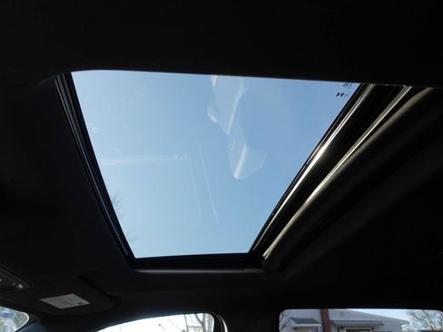 Used 2024 GMC Sierra 1500 AT4 image 18