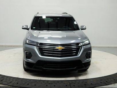 Used 2023 Chevrolet Traverse LT
