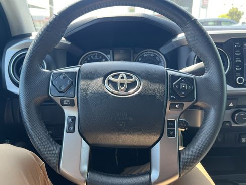 Used 2021 Toyota Tacoma SR5 RWD image 25