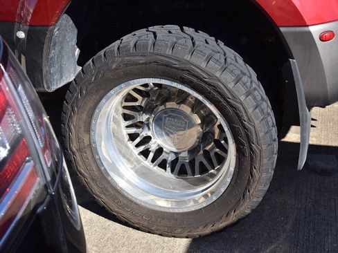 Used 2021 Ford F350 Lariat w/ Lariat Ultimate Package image 12