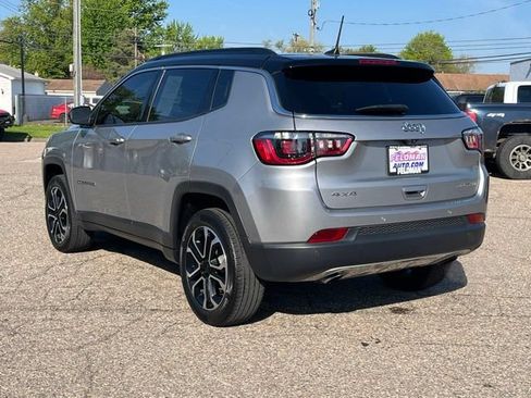 Used 2023 Jeep Compass Limited w/ Sun and Sound Group AWD/4WD image 3