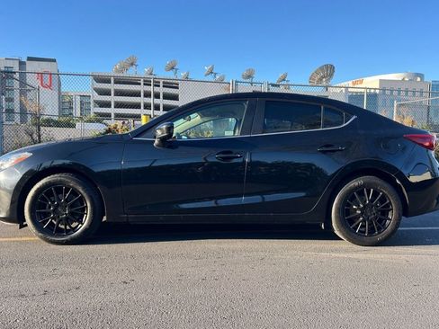 Used 2016 MAZDA MAZDA3 i Sport w/ Preferred Equipment Package image 9