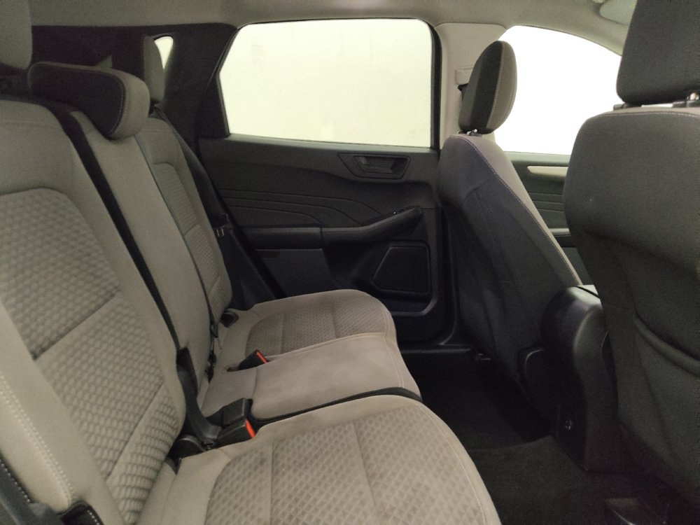 Used 2022 Ford Escape SE FWD image 19