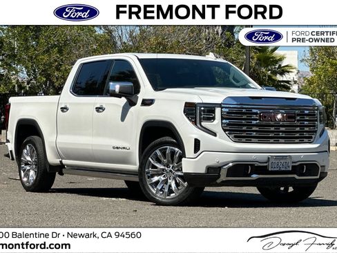 Used 2025 GMC Sierra 1500 Denali w/ Denali Reserve Package AWD/4WD image 1