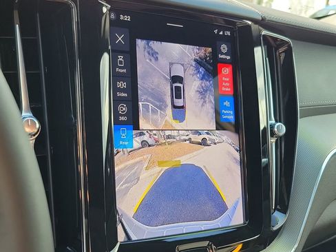 Used 2024 Volvo XC60 T8 Polestar w/ Protection Package Premier image 32