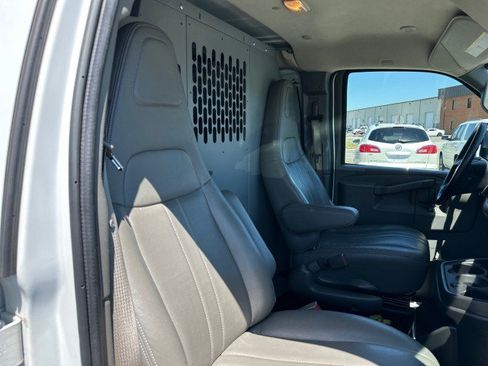 Used 2021 Chevrolet Express 2500 w/ Driver Convenience Package RWD image 33