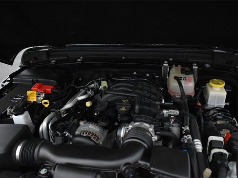 Certified 2022 Jeep Gladiator Willys image 35