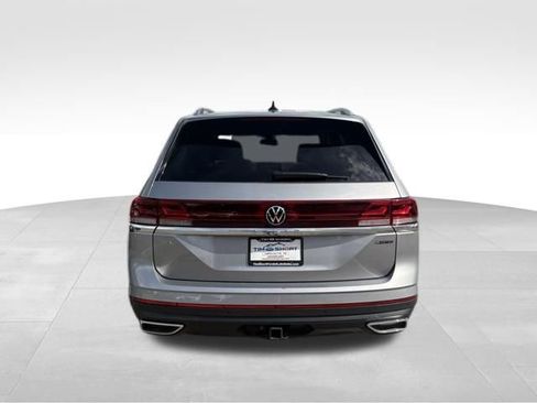 Used 2025 Volkswagen Atlas SEL AWD/4WD image 10